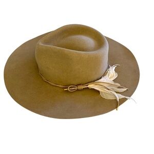 NINAKURU “Aiden” Wool Fedora – Light Mocha | Size M (58 cm)